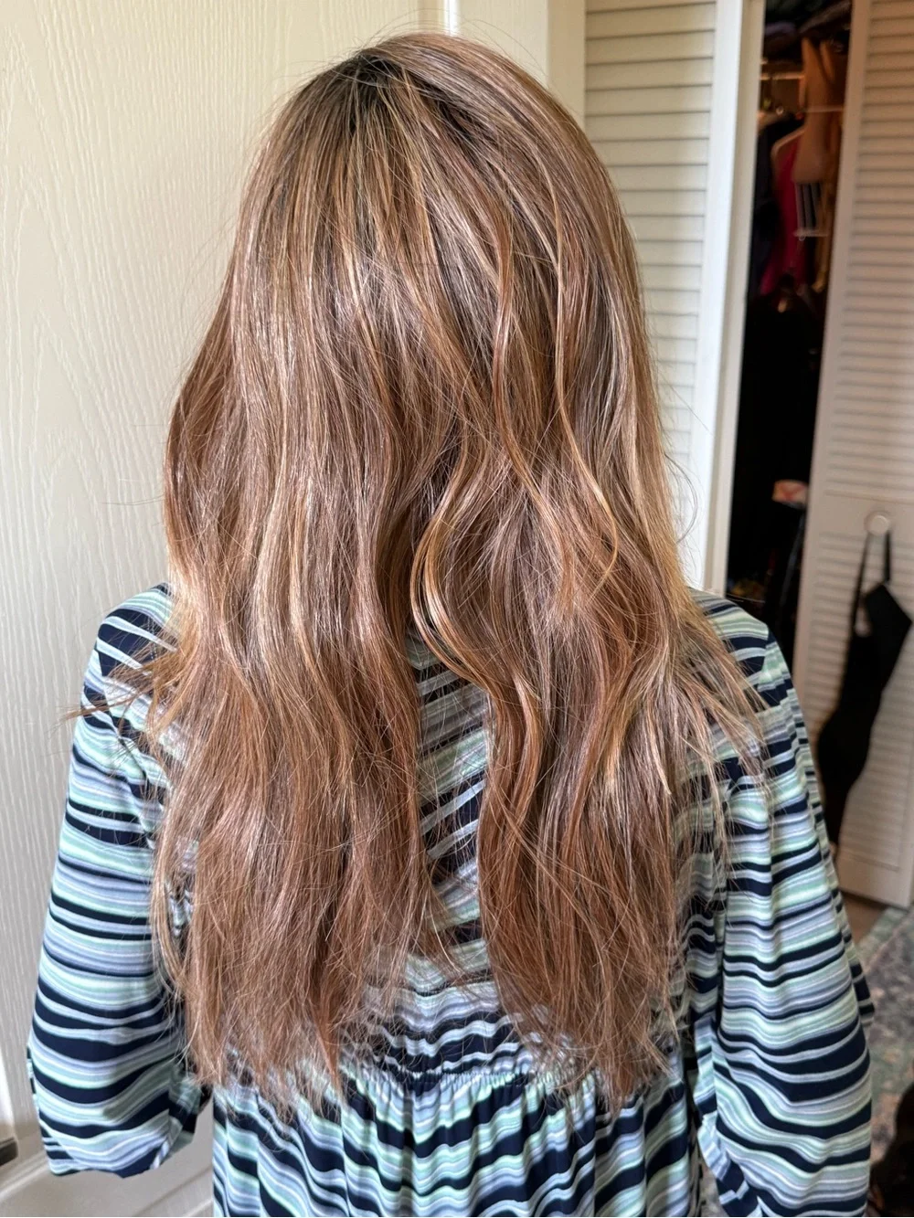 Women’s Long Layered Wig in Light Brown with Subtle Highlights